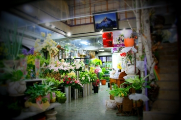 「フラワーやない」　（群馬県前橋市）の花屋店舗写真2